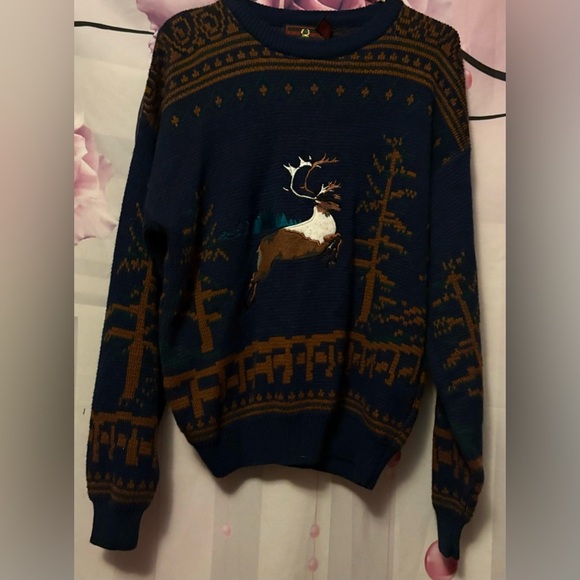 vintage Robert Bruce deer embroidered crewneck sweater from 1990s Size L